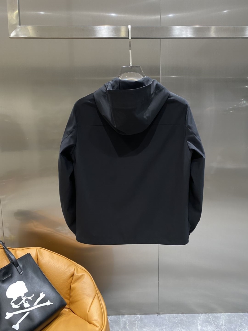 Pra*a outwear
